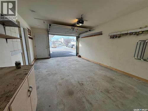 105 111 2Nd Avenue E, Rosetown, SK - Indoor Photo Showing Garage