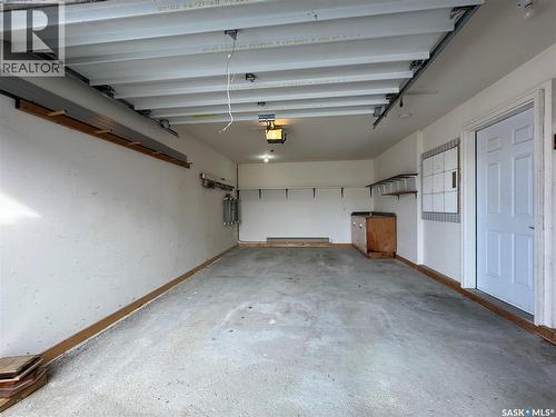 105 111 2Nd Avenue E, Rosetown, SK - Indoor Photo Showing Garage
