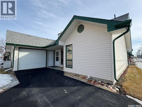 105 111 2Nd Avenue E, Rosetown, SK - Outdoor With Exterior