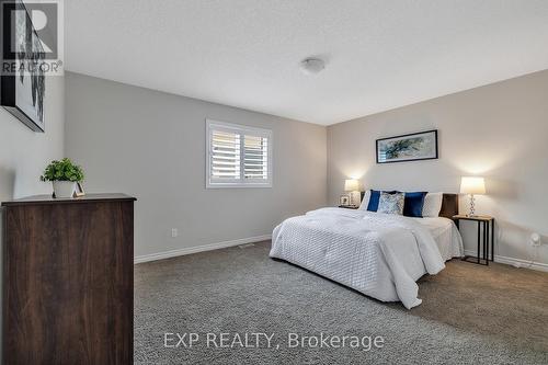 297 Thomas Slee Drive, Kitchener, ON - Indoor Photo Showing Bedroom