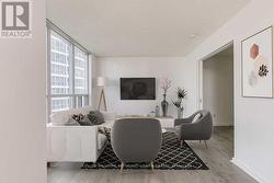 1401 - 208 QUEENS QUAY W  Toronto, ON M5J 2Y5