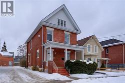 38 NELSON Street  Brantford, ON N3T 2M8
