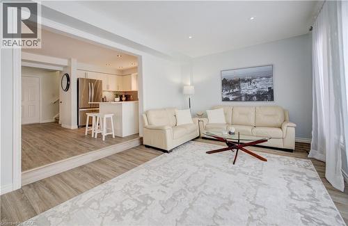 64 Hidden Creek Drive, Kitchener, ON - Indoor Photo Showing Living Room