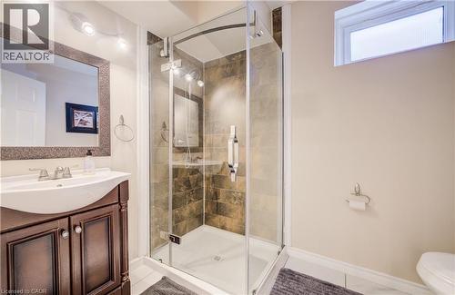 64 Hidden Creek Drive, Kitchener, ON - Indoor Photo Showing Bathroom