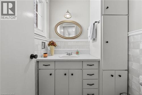 163 Rainham Road, Nanticoke, ON - Indoor Photo Showing Bathroom