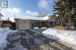 768 FERNDALE STREET  Oshawa (Northglen), ON L1J 5L7