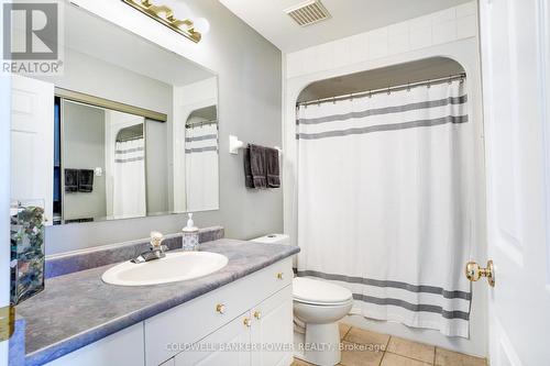 17 - 1337 Commissioners Road W, London South (South B), ON - Indoor Photo Showing Bathroom