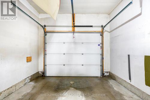 17 - 1337 Commissioners Road W, London South (South B), ON - Indoor Photo Showing Garage