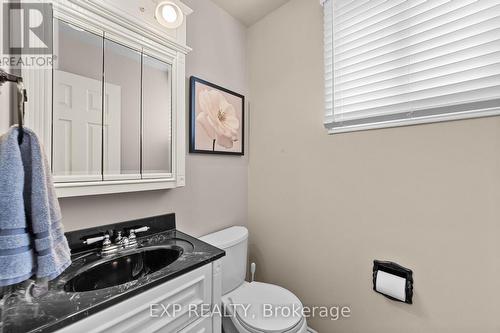 111 Roundhill Court, London South (South T), ON - Indoor Photo Showing Laundry Room