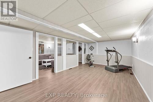 111 Roundhill Court, London South (South T), ON - Indoor