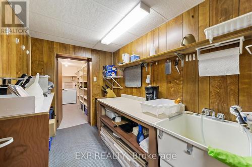 111 Roundhill Court, London South (South T), ON - Indoor