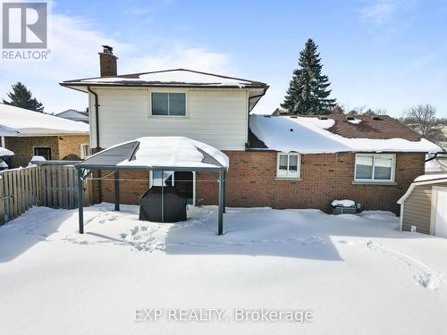 111 Roundhill Court, London South (South T), ON - Outdoor