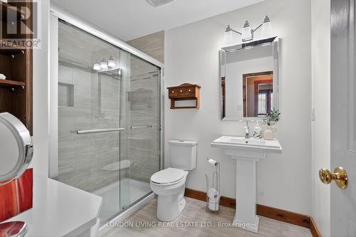 154 Bonaventure Drive, London East (East I), ON - Indoor Photo Showing Bathroom