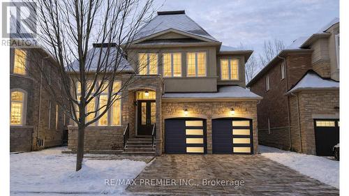 64 HEINTZMAN CRESCENT  Vaughan, ON L6A 4T1