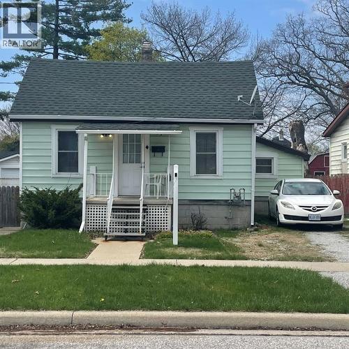 173 COTTERBURY STREET  Sarnia, ON N7T 6M2