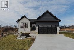 1725 COTTAGE LANE  Sarnia, ON N0N 1C0