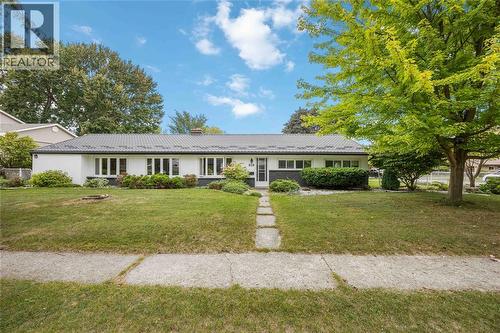 910 Charlesworth STREET  Sarnia, ON N7V 2S2