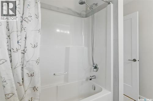 306 Secord Way, Saskatoon, SK - Indoor Photo Showing Bathroom