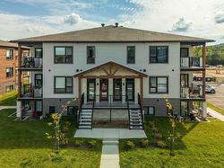 303-650 Rue du Ruisseau  Mont-Tremblant, QC J8E 0S6