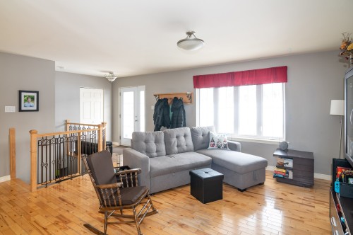 Salon - 15 Rue Garneau, Saint-Pacôme, QC - Indoor Photo Showing Living Room