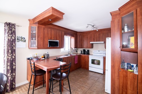 Cuisine - 15 Rue Garneau, Saint-Pacôme, QC - Indoor Photo Showing Kitchen With Double Sink