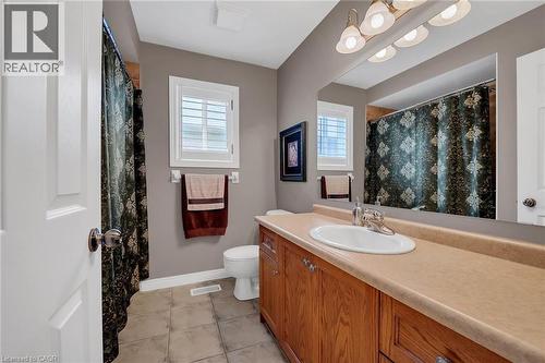 4 Moonstone Court, Hamilton, ON - Indoor Photo Showing Bathroom