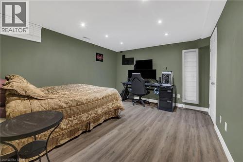 4 Moonstone Court, Hamilton, ON - Indoor Photo Showing Bedroom