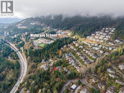 2320 Chairlift Close, West Vancouver, BC 