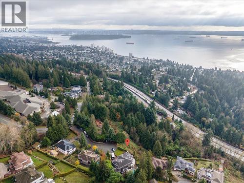 2320 Chairlift Close, West Vancouver, BC 