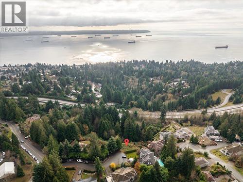 2320 Chairlift Close, West Vancouver, BC 