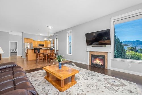 2-2100 Boucherie Road, West Kelowna, BC - Indoor Photo Showing Living Room With Fireplace