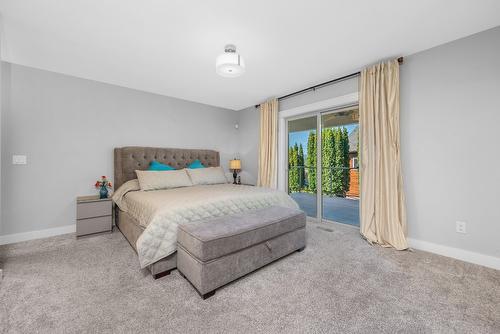 2-2100 Boucherie Road, West Kelowna, BC - Indoor Photo Showing Bedroom