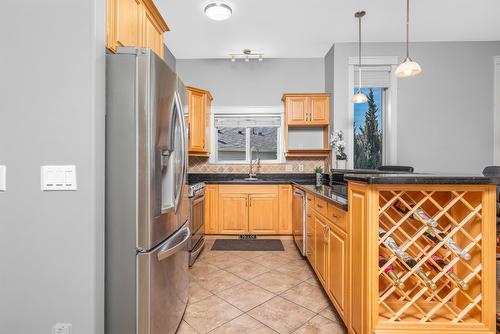 2-2100 Boucherie Road, West Kelowna, BC - Indoor Photo Showing Kitchen With Double Sink