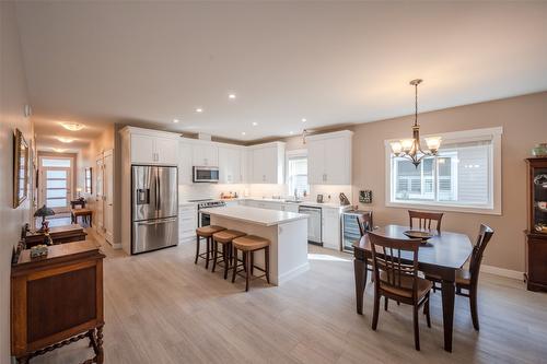 389 10Th Avenue, Keremeos, BC - Indoor