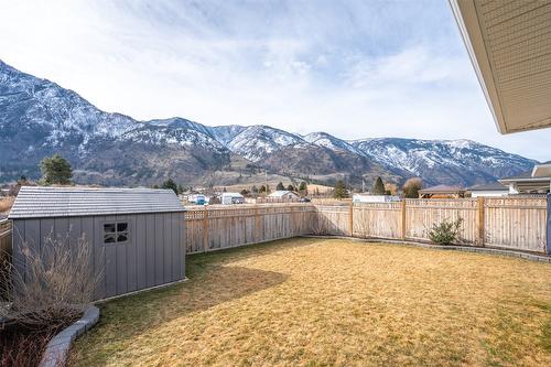 389 10Th Avenue, Keremeos, BC - Outdoor