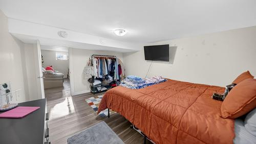 511 3Rd Street, Cranbrook, BC - Indoor Photo Showing Bedroom