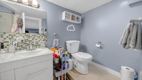 511 3Rd Street, Cranbrook, BC - Indoor Photo Showing Bathroom