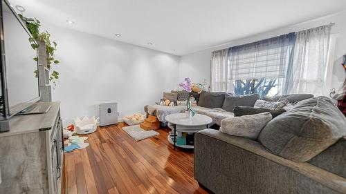 511 3Rd Street, Cranbrook, BC - Indoor Photo Showing Living Room