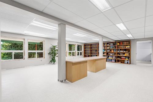 1548 Teetzel Road, Creston, BC - Indoor