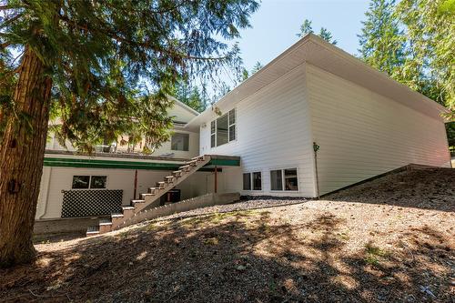 1548 Teetzel Road, Creston, BC - Outdoor