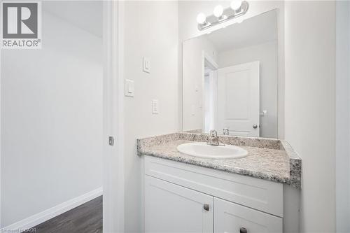 Main level 3 piece - 24 Morrison Road Unit# D10, Kitchener, ON - Indoor Photo Showing Bathroom