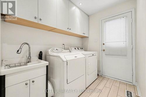 41 Pattermead Crescent, Ottawa, ON - Indoor Photo Showing Laundry Room