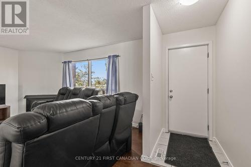 36 - 595 Third Street, London East (East H), ON - Indoor