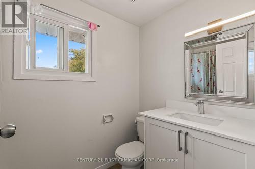 36 - 595 Third Street, London East (East H), ON - Indoor Photo Showing Bathroom
