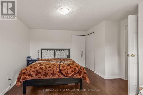 36 - 595 Third Street, London East (East H), ON - Indoor Photo Showing Bedroom