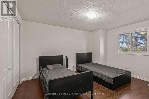 36 - 595 Third Street, London East (East H), ON - Indoor Photo Showing Bedroom