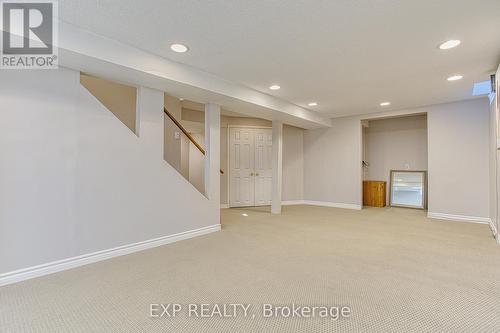 211 Rushdale Drive, Hamilton, ON - Indoor