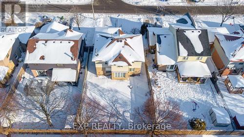 211 Rushdale Drive, Hamilton, ON - Outdoor