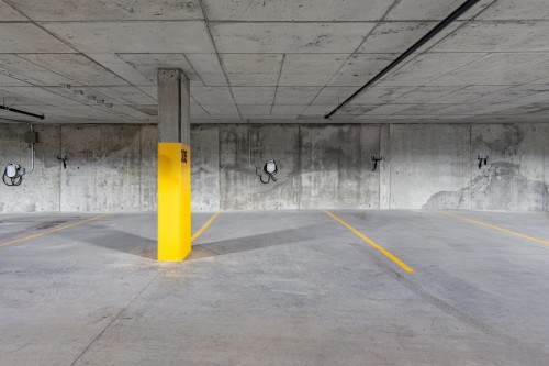 Parking - 305-585 Av. Glengarry, Mont-Royal, QC - 