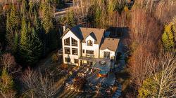 1 Ch. de l'Escarpement  Petite-Rivière-Saint-François, QC G0A 2L0